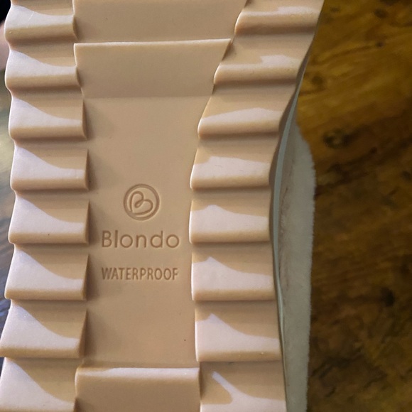 !Blondo Suri Slip On Suede Sneaker 8 - Picture 8 of 10